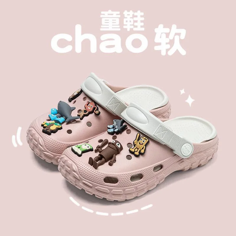 Female Cartoon Pin Crocs